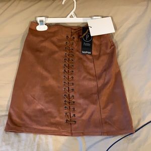 Boohoo Brown laced mini skirt